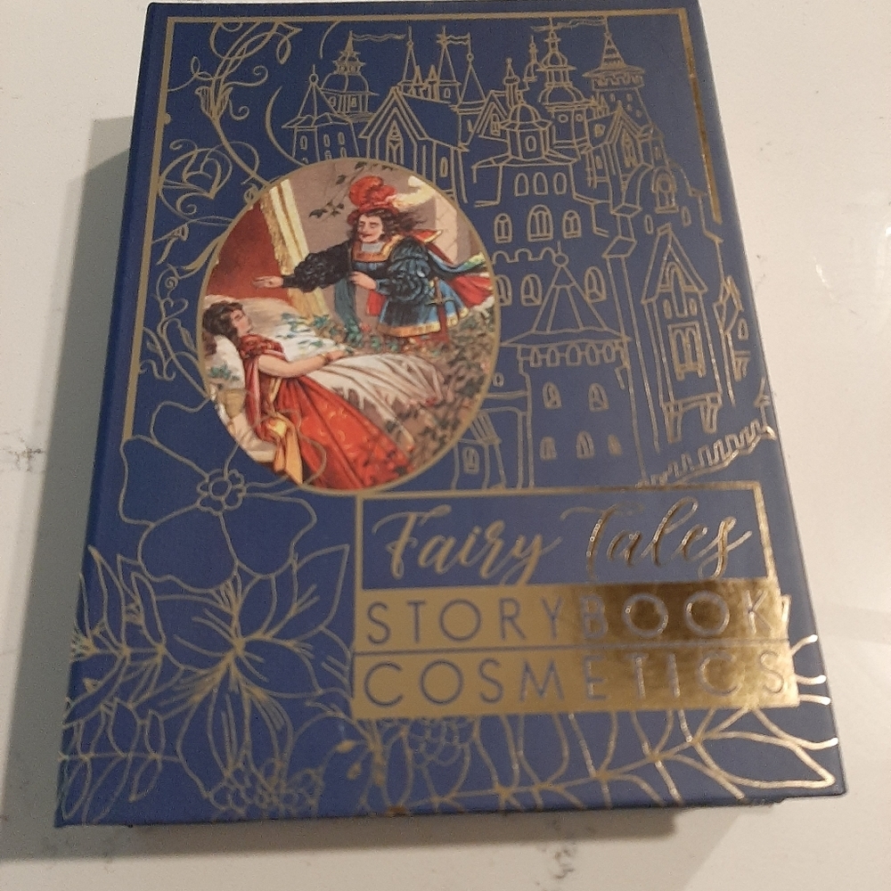 Story book Cosmetics Palette